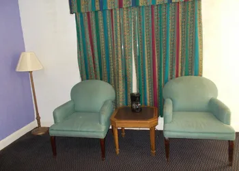 Hillside Motel hotel thumbnail 7