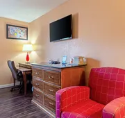 Utica Stay Inn hotel detail image 4