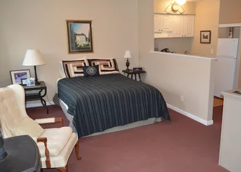 Canal Side Inn hotel thumbnail 3