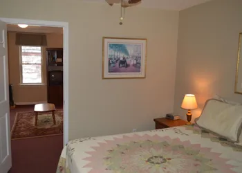 Canal Side Inn hotel thumbnail 4