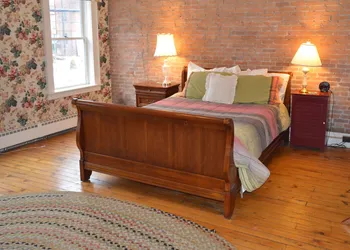 Canal Side Inn hotel thumbnail 7