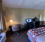 Super 8 by Wyndham Port Clinton hotel detail image 7