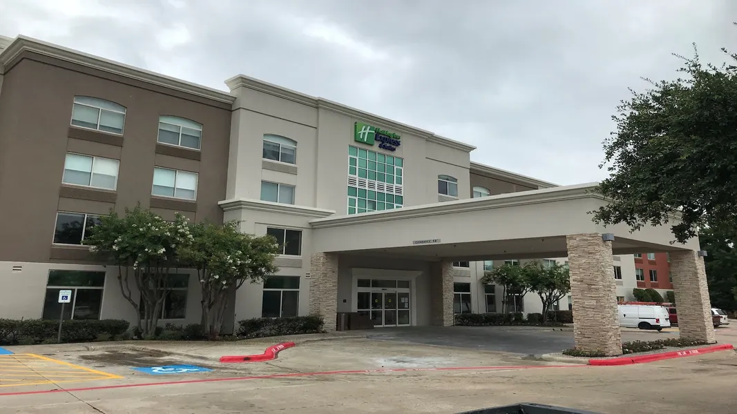 Holiday Inn Express & Suites Arlington North - Stadium Area by IHG hotel detail image 2