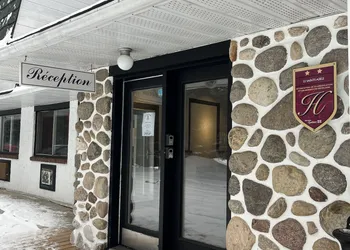 Motel Le Sainte-Adèle hotel thumbnail 6