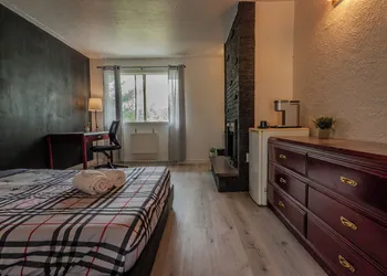 Motel Le Sainte-Adèle hotel thumbnail 8