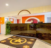 Economy Inn & Suites hotel detail image 4