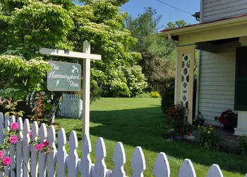 Hummingbird Inn hotel thumbnail 2