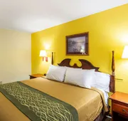 Econo Lodge Morgantown hotel detail image 7