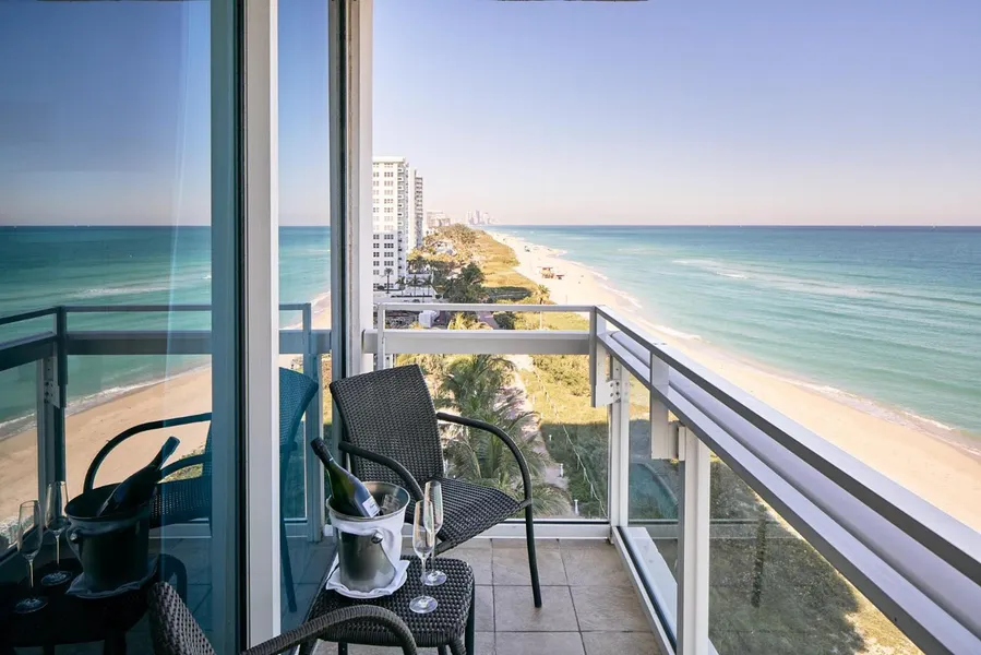 Carillon Miami Wellness Resort hotel detail image 2