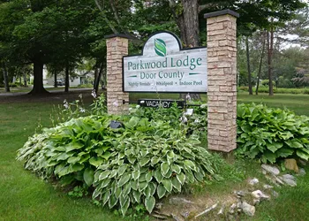 Parkwood Lodge - Door County hotel thumbnail 5
