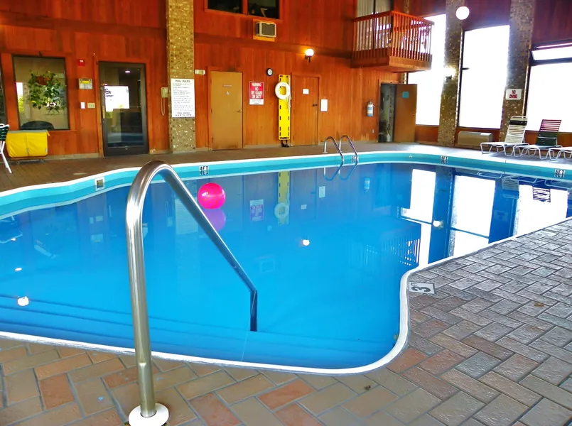 Royalton Inn & Suites hotel detail image 2
