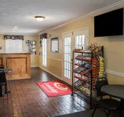 Econo Lodge Crystal Coast hotel detail image 7