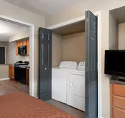 Eagle's Den Suites Carrizo Springs a Travelodge by Wyndham hotel detail image 7