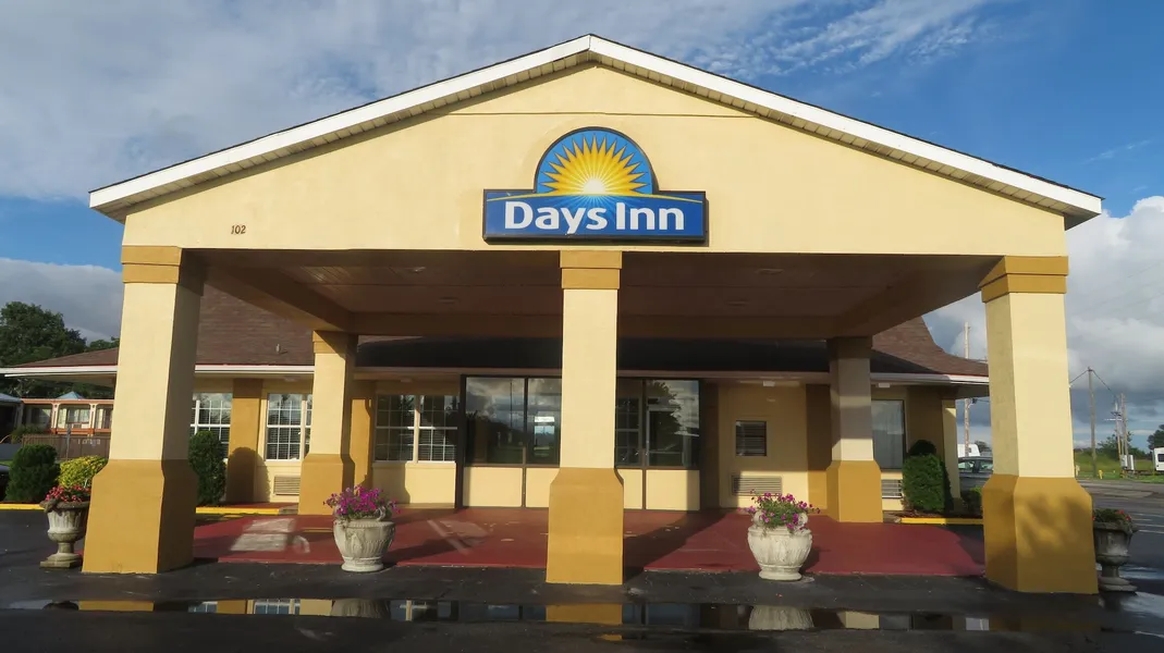 Days Inn by Wyndham Blytheville hotel detail image 2