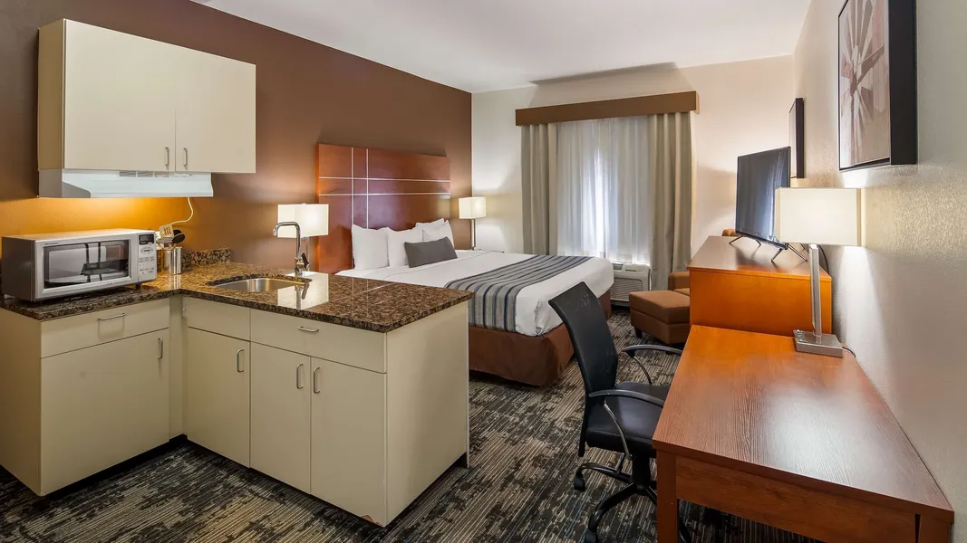 Best Western Plus Wakeeney Inn & Suites hotel detail image 6
