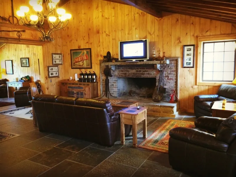 The Smokehouse Lodge and Cabins hotel detail image 6