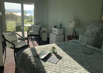 Savannah House Wine Country Inn & Cottages hotel thumbnail 8