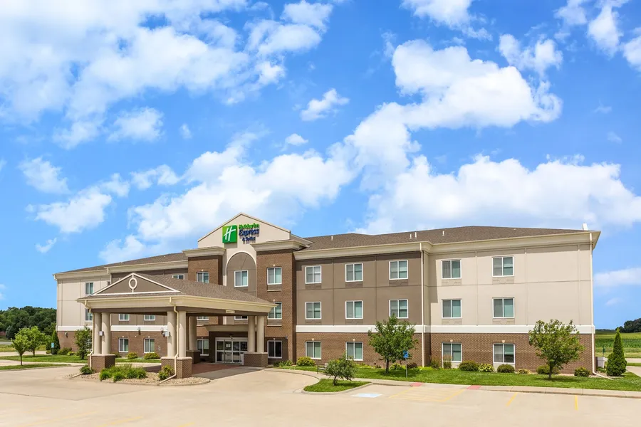 Holiday Inn Express Hotel & Suites Albert Lea - I-35 by IHG hotel detail image 2