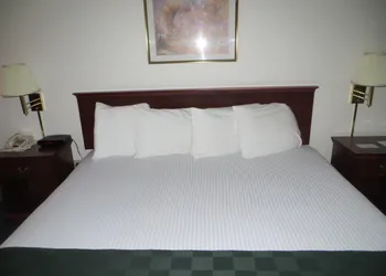 Heritage Inn hotel thumbnail 8