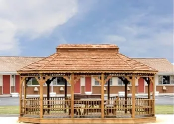 Budget Inn hotel thumbnail 2
