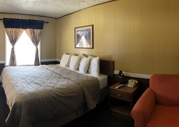 Geneva Inn hotel thumbnail 2