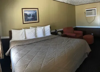 Geneva Inn hotel thumbnail 3
