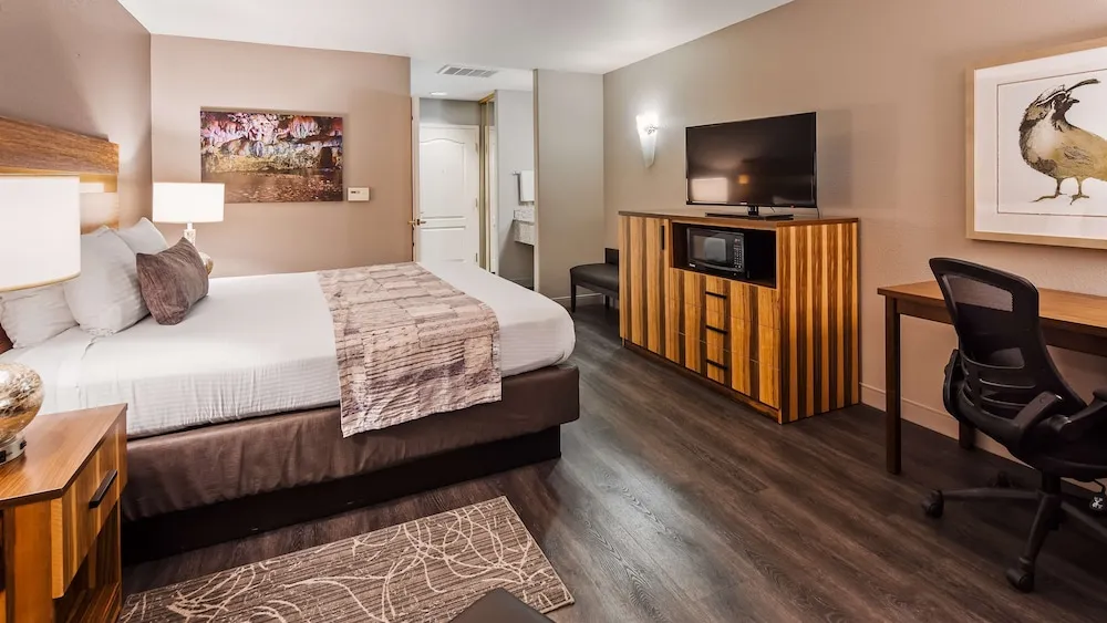 Best Western Cedar Inn & Suites hotel detail image 2
