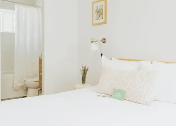 Naramata Courtyard Suites hotel thumbnail 6