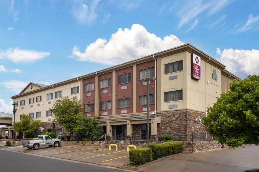 Best Western Plus Shamrock Inn & Suites hotel detail image 2