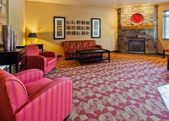 Crandon Inn and Suites hotel thumbnail 3