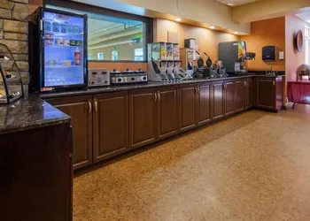 Crandon Inn and Suites hotel thumbnail 8