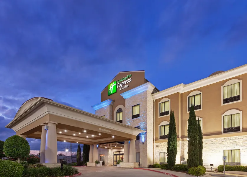 Holiday Inn Express Hotel & Suites Victoria by IHG hotel detail image 2