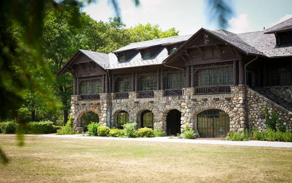 Overlook Lodge at Bear Mountain hotel detail image 6