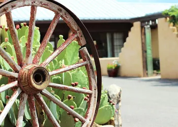 The Maverick Inn hotel thumbnail 3