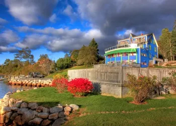 The Tuna Blue Inn and Restaurant hotel thumbnail 4