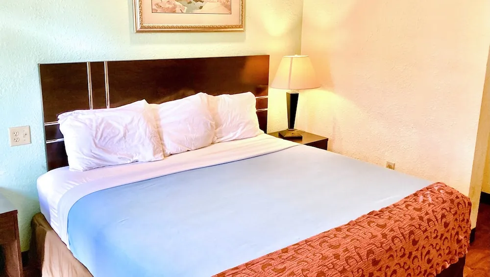 Budget inn hotel detail image 6