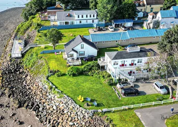 Come From Away B&B Inn hotel thumbnail 4