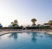 Hodnett Cooper's Beach Club hotel detail image 3