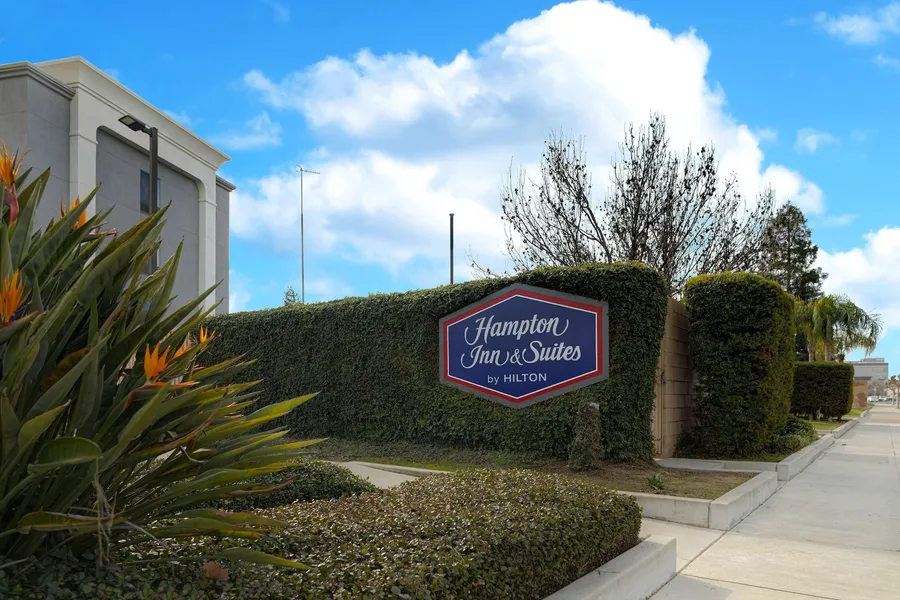 Hampton Inn & Suites Tulare hotel detail image 2