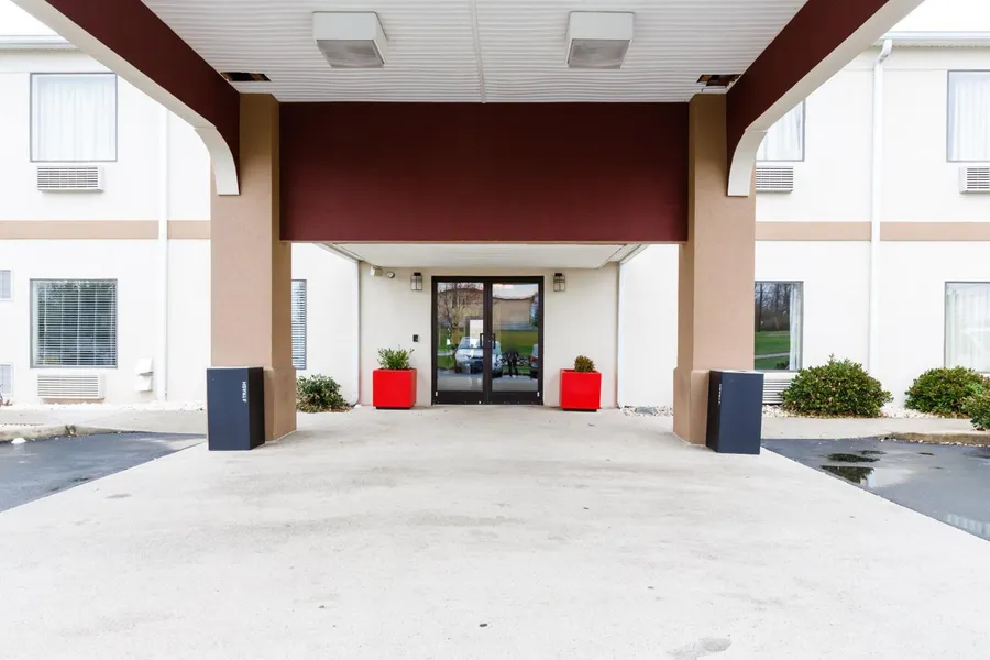 Red Roof Inn PLUS+ Danville, KY hotel detail image 2