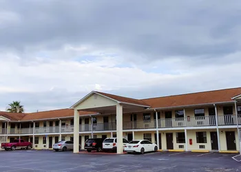 Sylvania Inn hotel thumbnail 2
