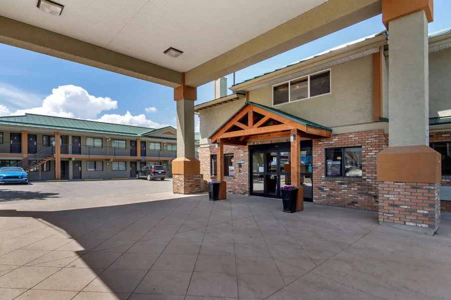 SureStay Plus Hotel By Best Western Salmon Arm hotel detail image 2