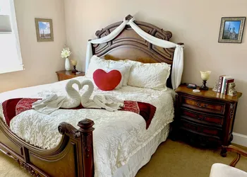 Eagle Rock Bed and Breakfast hotel thumbnail 7
