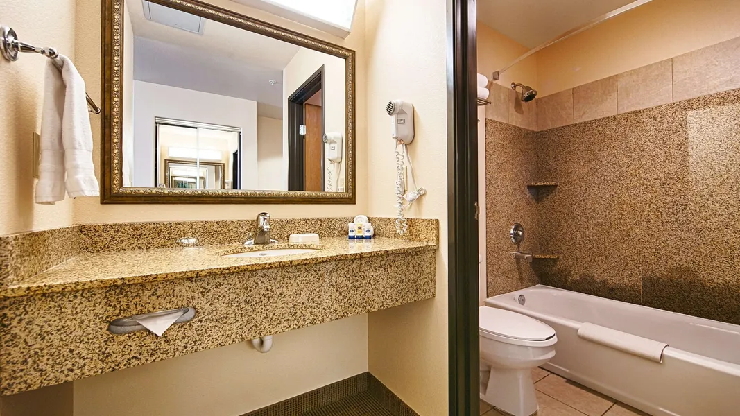 Best Western Territorial Inn & Suites hotel detail image 6