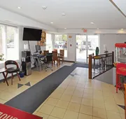 Econo Lodge Inn & Suites hotel detail image 3