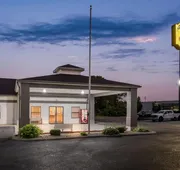 Super 8 by Wyndham Bellefontaine hotel detail image 3