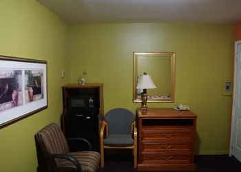 Lincoln Motel hotel thumbnail 6