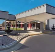 Econo Lodge Cave City hotel detail image 3