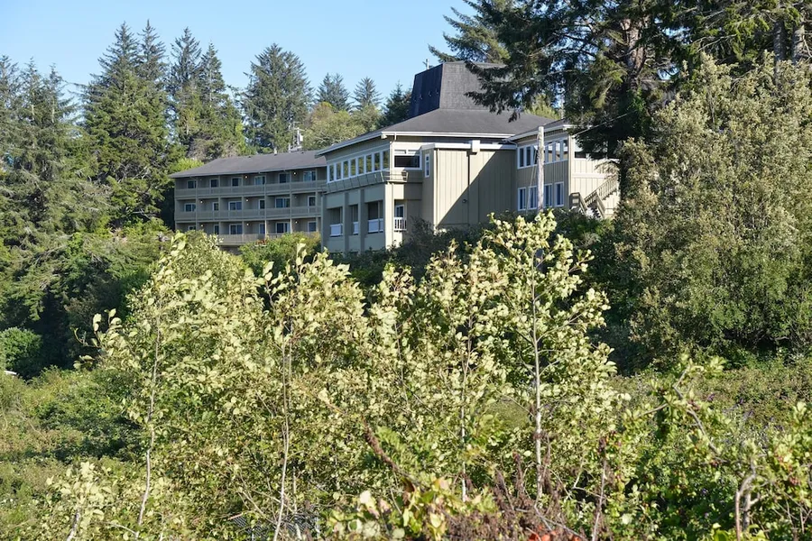 Best Western Pier Point Inn hotel detail image 2