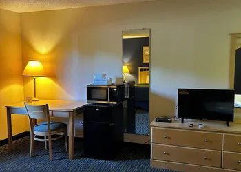 Ameristay Hotel Inn & Suites Waverly hotel thumbnail 5